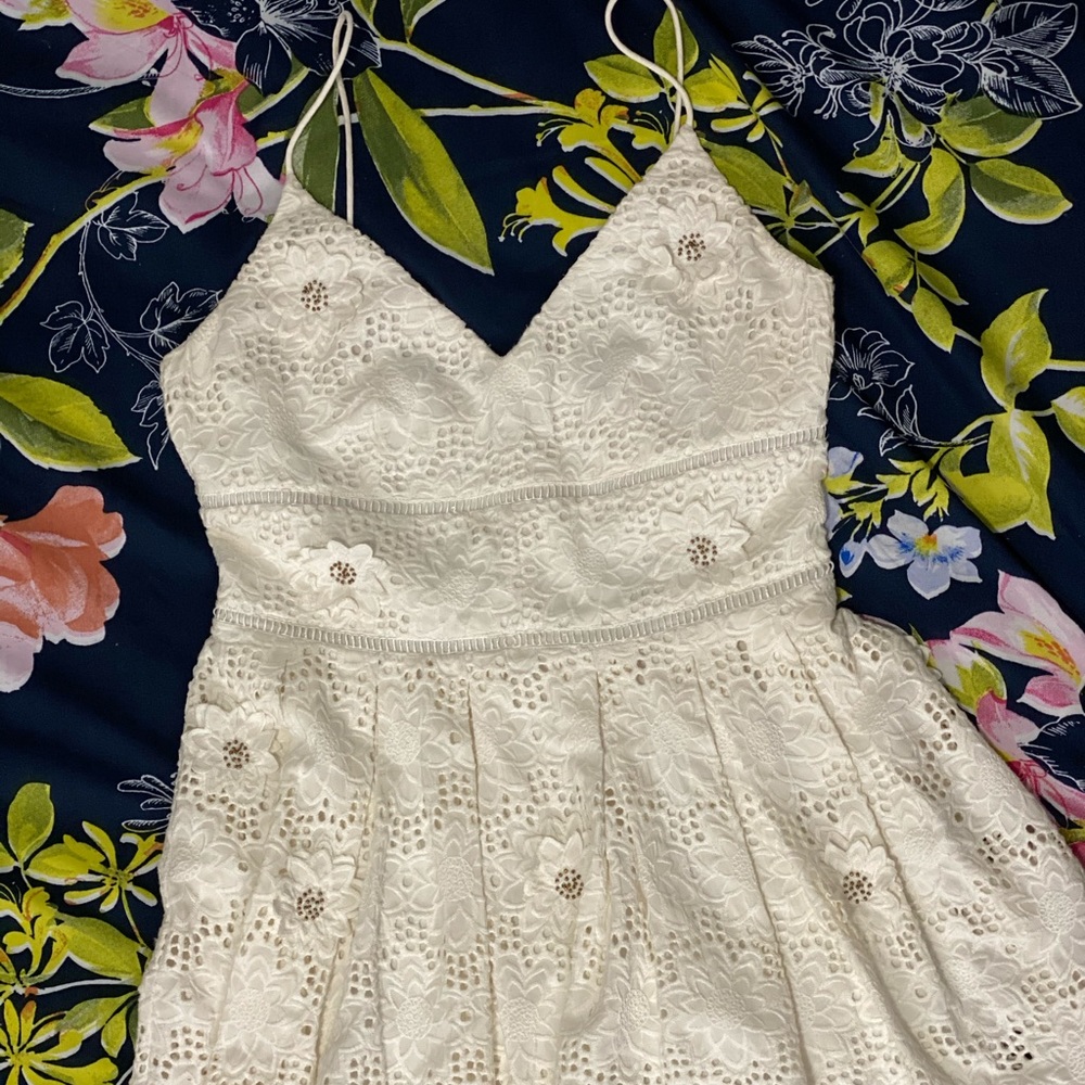 Michael Kors lace crochet floral day dress 👗